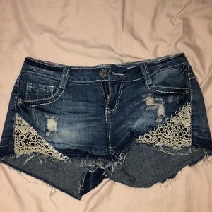 Vanilla star size 3 jean shorts w lace
